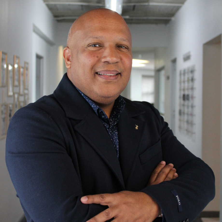 Dr. Ricardo Dames